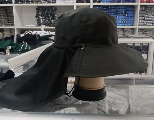 Gorra institucional 047